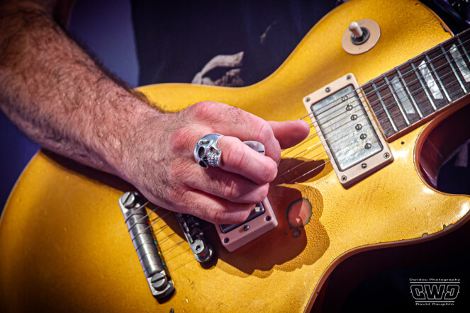 guitar-electric-metal-rock-detail