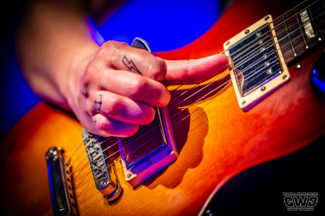guitar-electric-metal-rock-detail